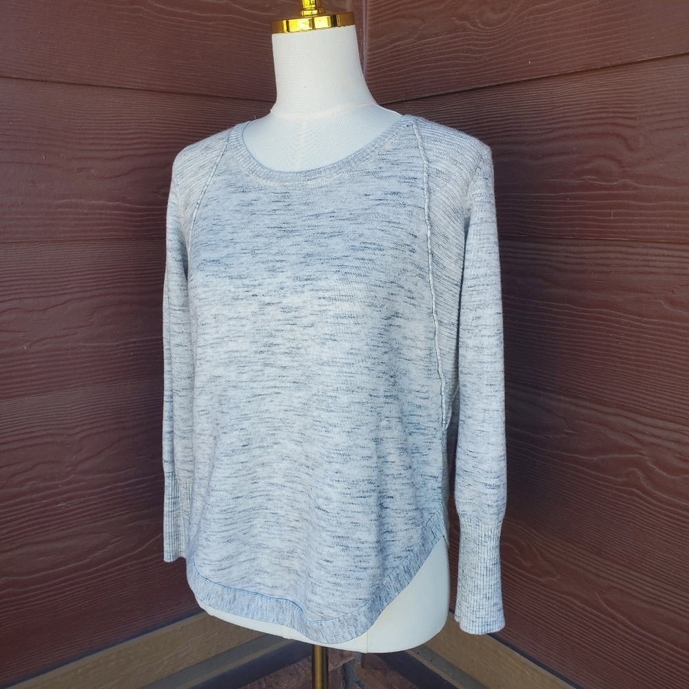 RD Style Light Gray Women's Crewneck Sweater Size Medium NWOT